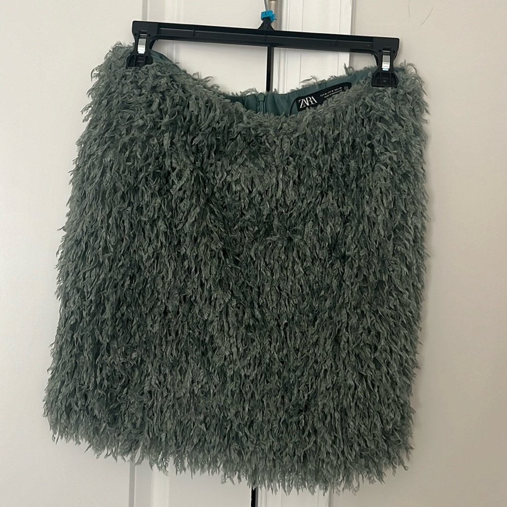 Zara exclusive women’s fluffy skirt